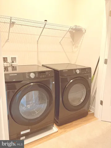 a close view of a washer and dryer