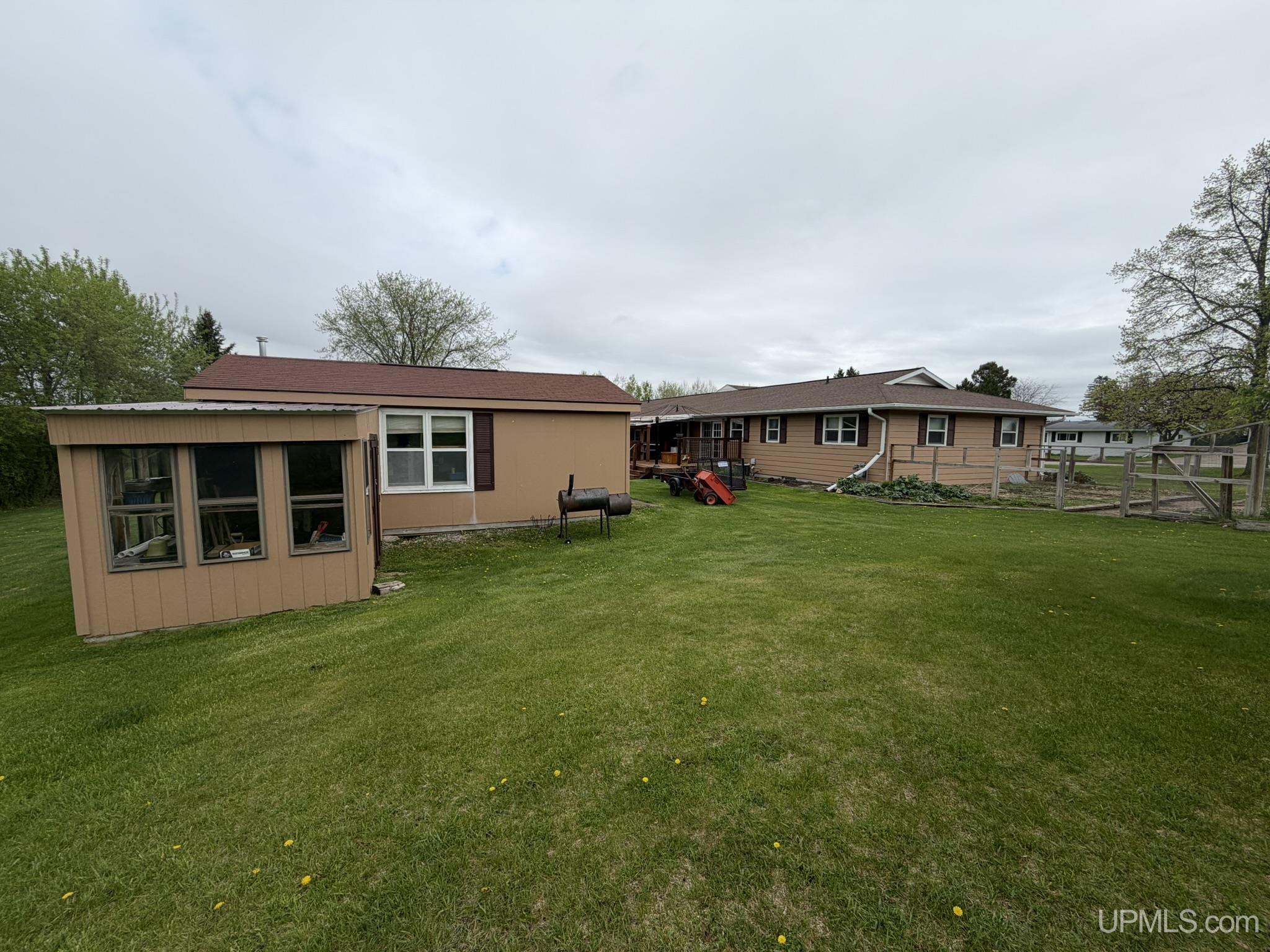 607-609 Kennedy Road Iron Mountain, MI 49801 - Photo 13 of 37