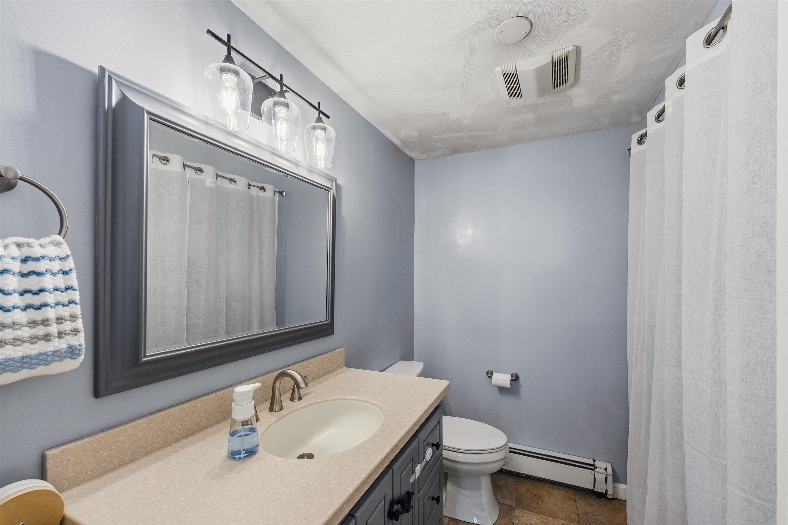 20 High Range Road Londonderry, NH 03053 - Photo 11 of 42 Gallery Image 11