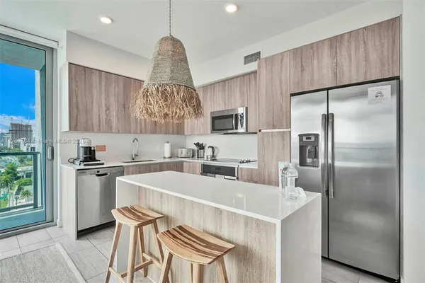 $940,000 | Design District, Miami, FL 33137