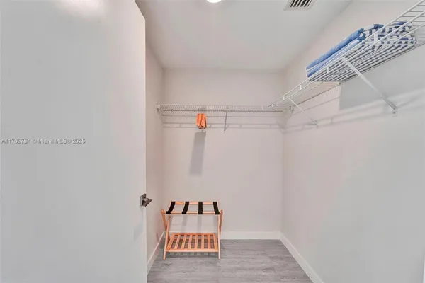 $940,000 | Design District, Miami, FL 33137