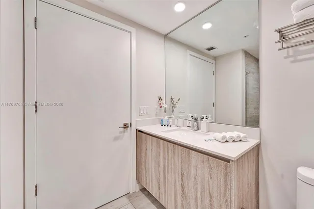 $990,000 | Design District, Miami, FL 33137