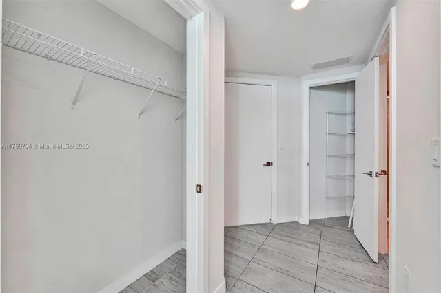 $990,000 | Design District, Miami, FL 33137