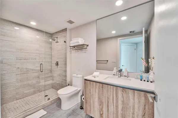 $940,000 | Design District, Miami, FL 33137