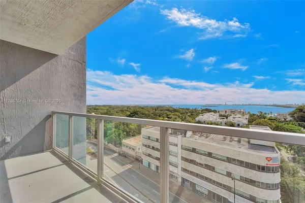 $940,000 | Design District, Miami, FL 33137