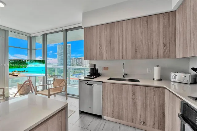 $990,000 | Design District, Miami, FL 33137