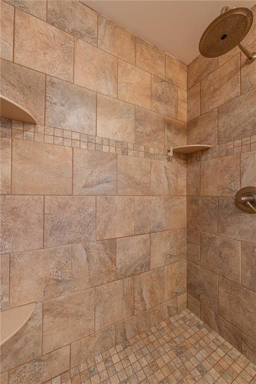 1453 Airport Road Vandergrift, PA 15690 - Photo 25 of 48 a bathroom with a shower