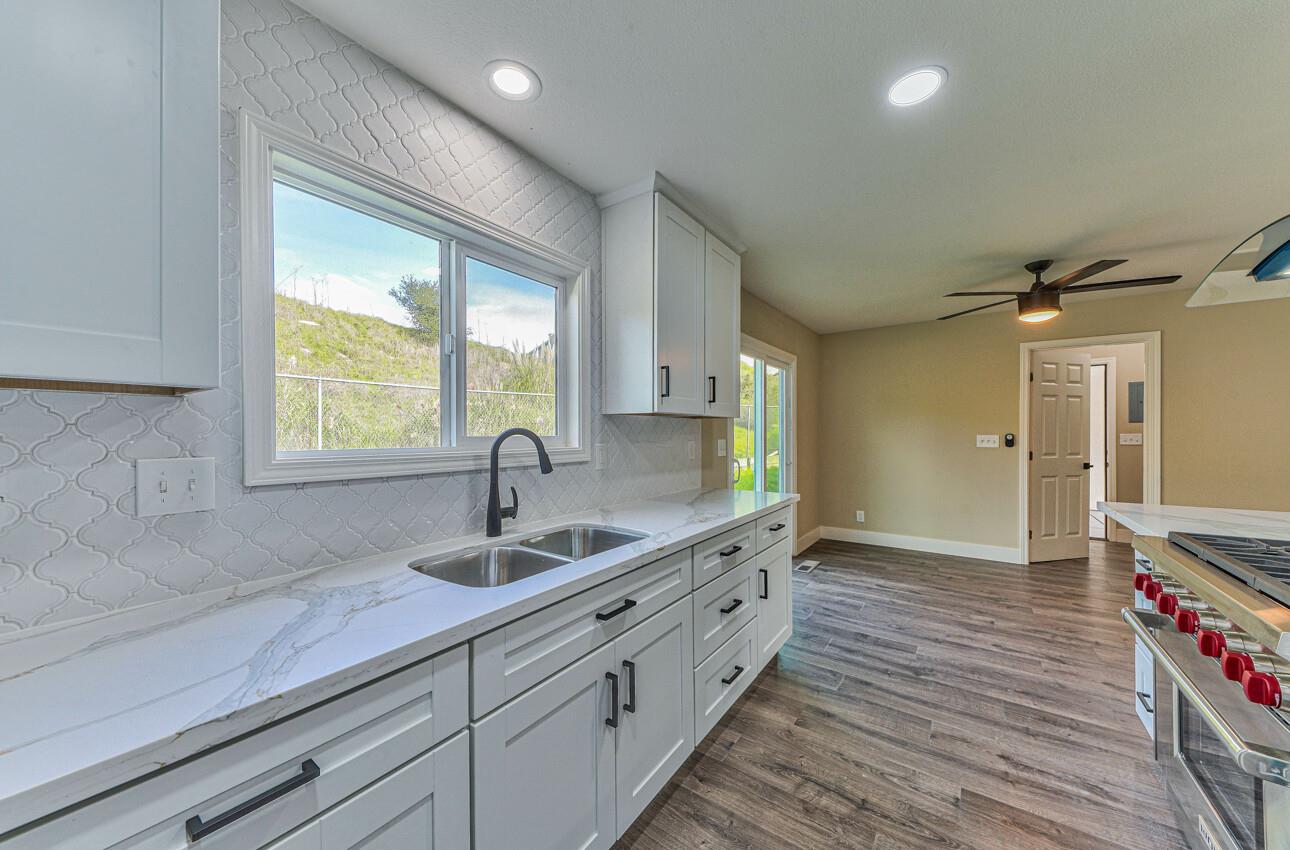 1580 Rocks Road San Juan Bautista, CA 95045 - Photo 17 of 68 Gallery Image 17