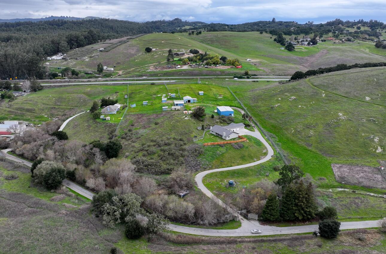1580 Rocks Road San Juan Bautista, CA 95045 - Photo 3 of 68 Gallery Image 3
