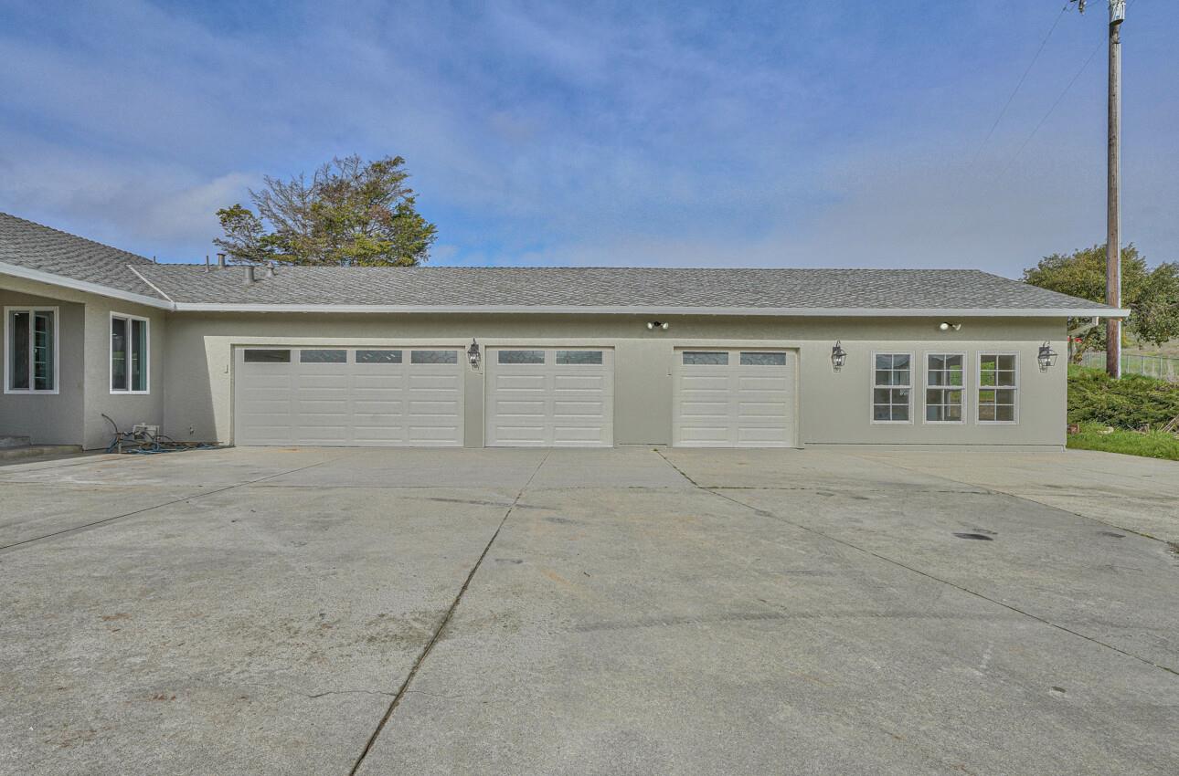 1580 Rocks Road San Juan Bautista, CA 95045 - Photo 7 of 68 Gallery Image 7