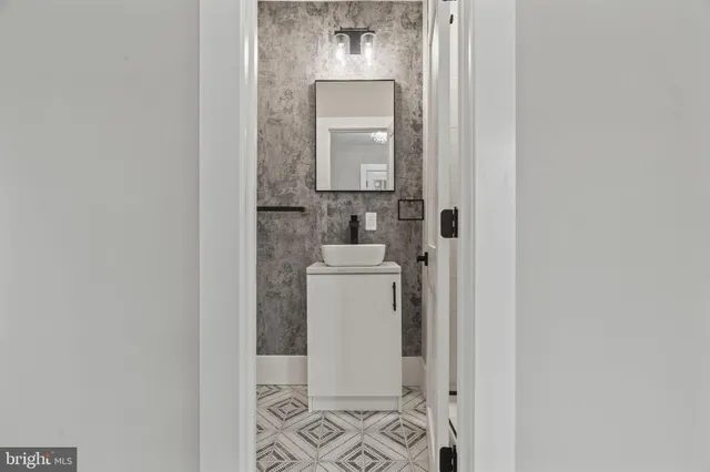 $1,399,000 | 69 West Lodges Lane, Bala Cynwyd, PA 19004