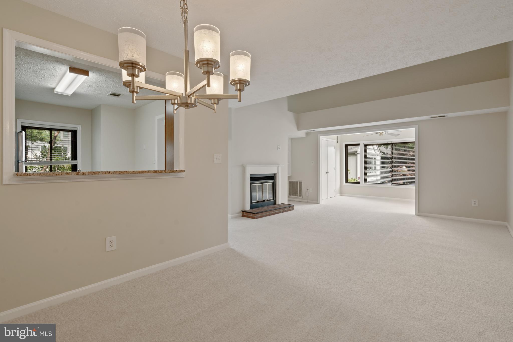 2303 Hunter's Run Drive, Unit 2303 Reston, VA 20191 - Photo 20 of 38 Dining Room