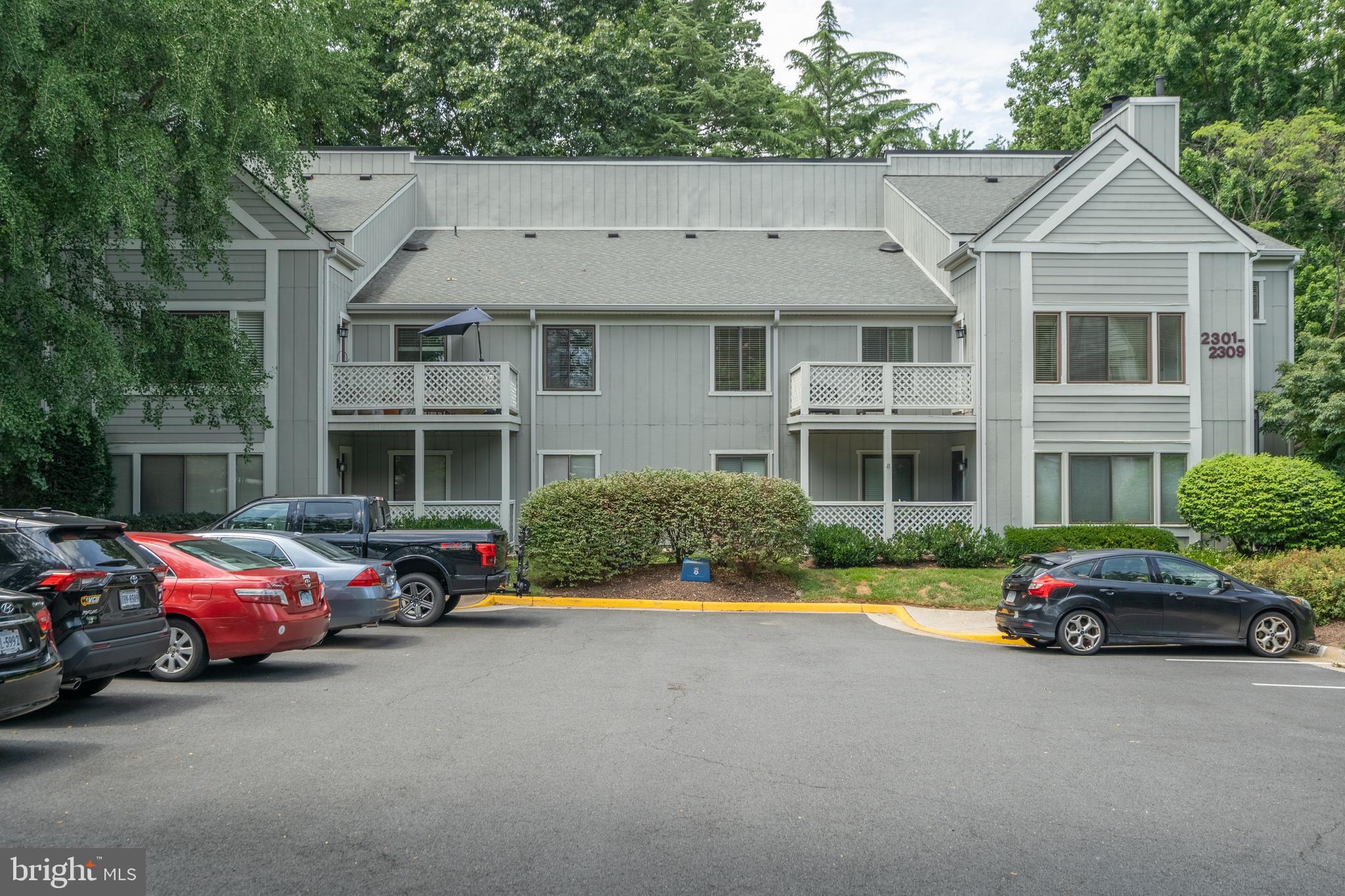 2303 Hunter's Run Drive, Unit 2303 Reston, VA 20191 - Photo 2 of 38 Exterior Front
