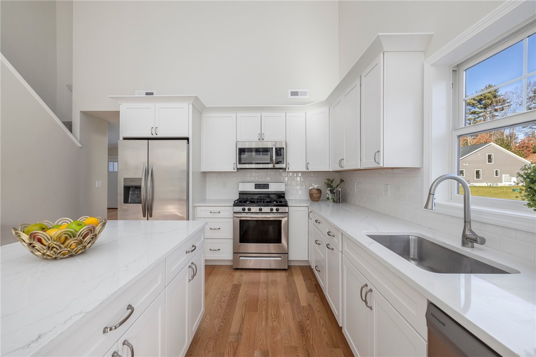 12 Overlook Lane Glocester, RI 02814 - Photo 12 of 38