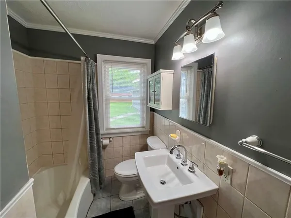 $350,000 | 8207 Hemlock Street, Overland Park, KS 66204