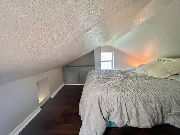 $350,000 | 8207 Hemlock Street, Overland Park, KS 66204