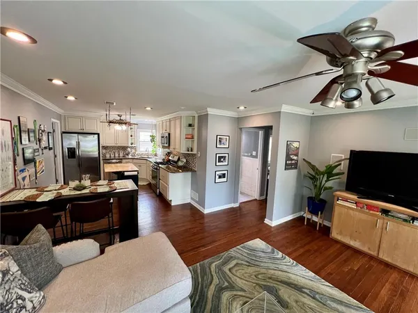 $350,000 | 8207 Hemlock Street, Overland Park, KS 66204