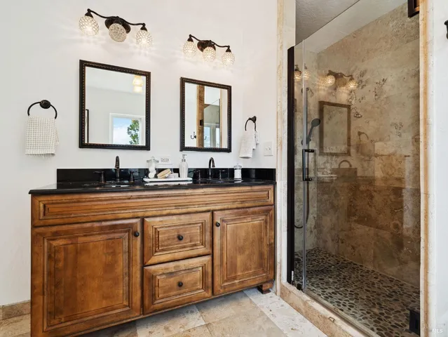 $1,299,999 | 528 Sanns Lane, Healdsburg, CA 95448