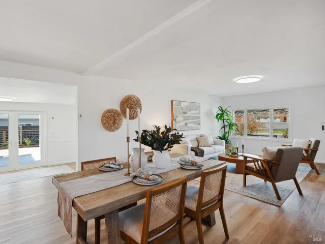 $1,299,999 | 528 Sanns Lane, Healdsburg, CA 95448