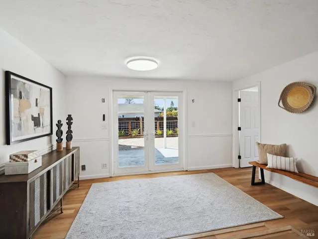 $1,299,999 | 528 Sanns Lane, Healdsburg, CA 95448