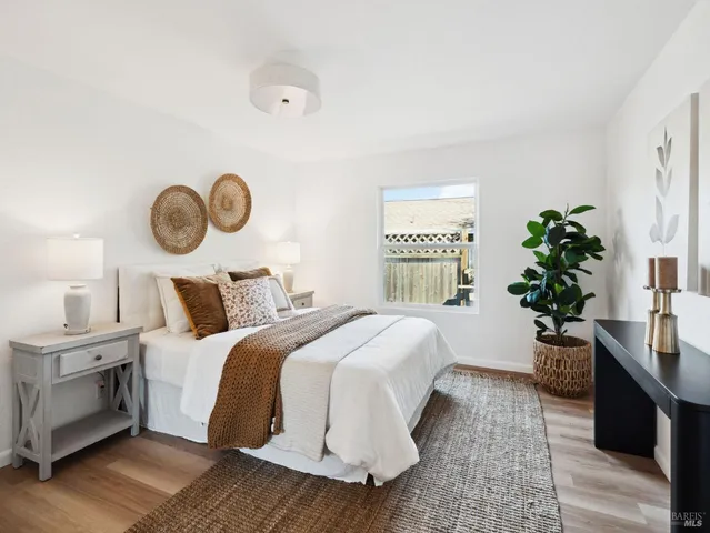 $1,299,999 | 528 Sanns Lane, Healdsburg, CA 95448