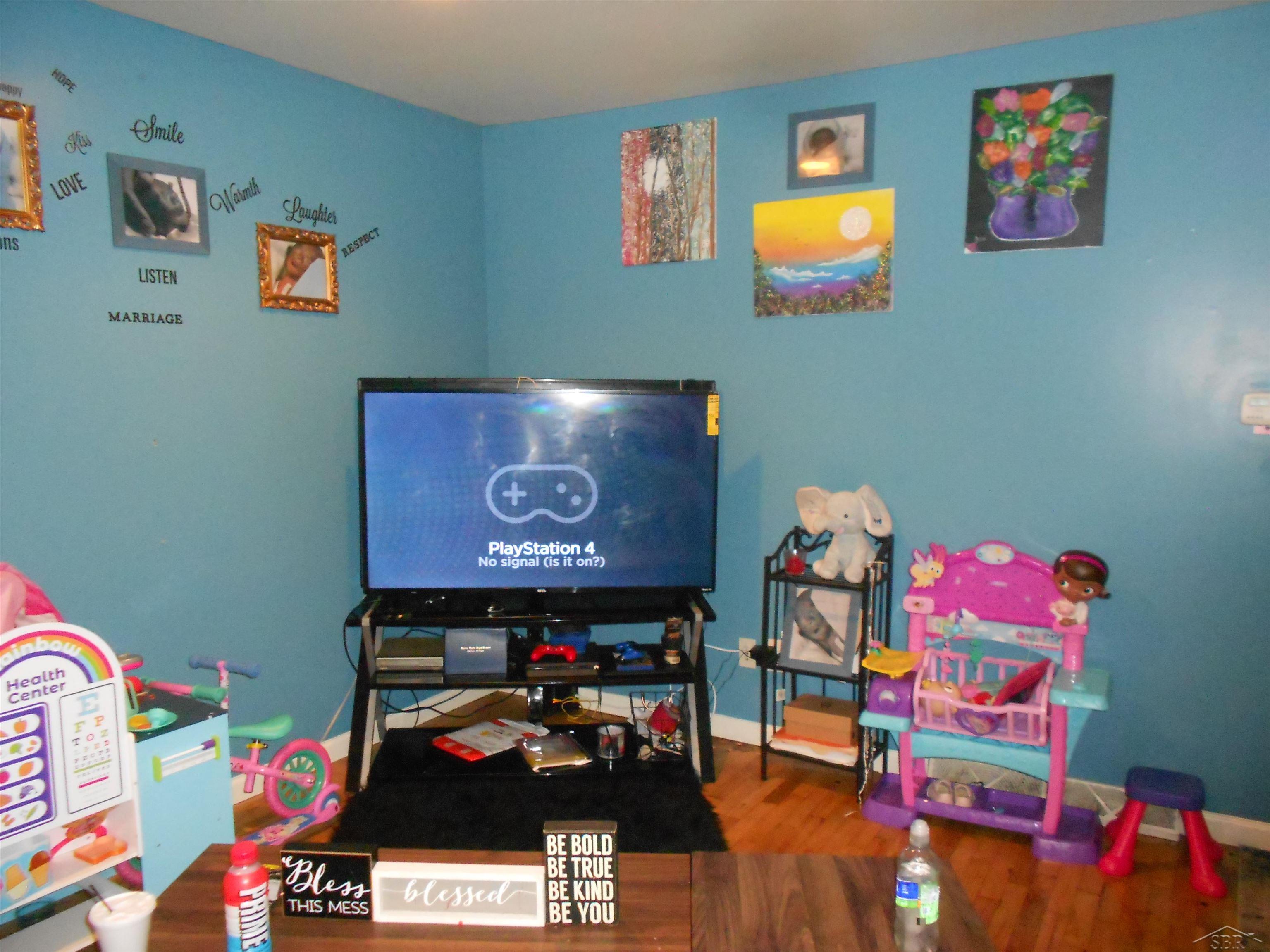 1868 Alcott Road Saginaw, MI 48604 - Photo 7 of 11 50120382-6.JPG