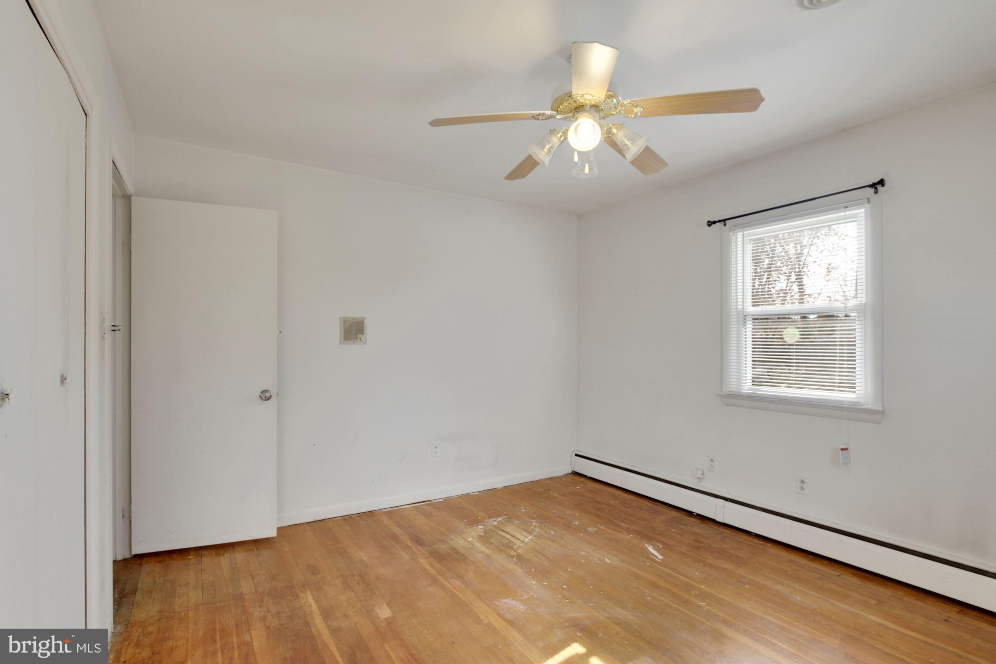 5919 Berwyn Road Berwyn Heights, MD 20740 - Photo 11 of 36 Master bedroom