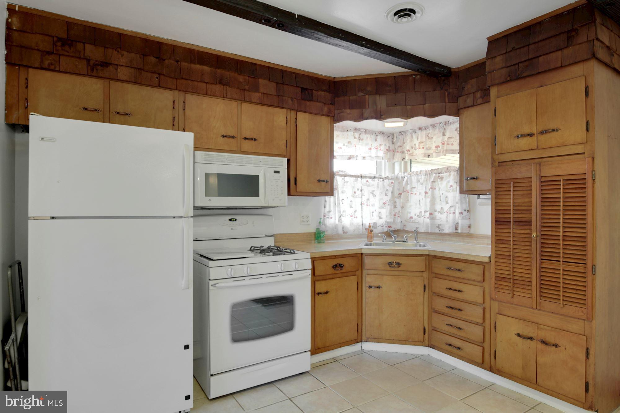 5919 Berwyn Road Berwyn Heights, MD 20740 - Photo 19 of 36 Kitchen