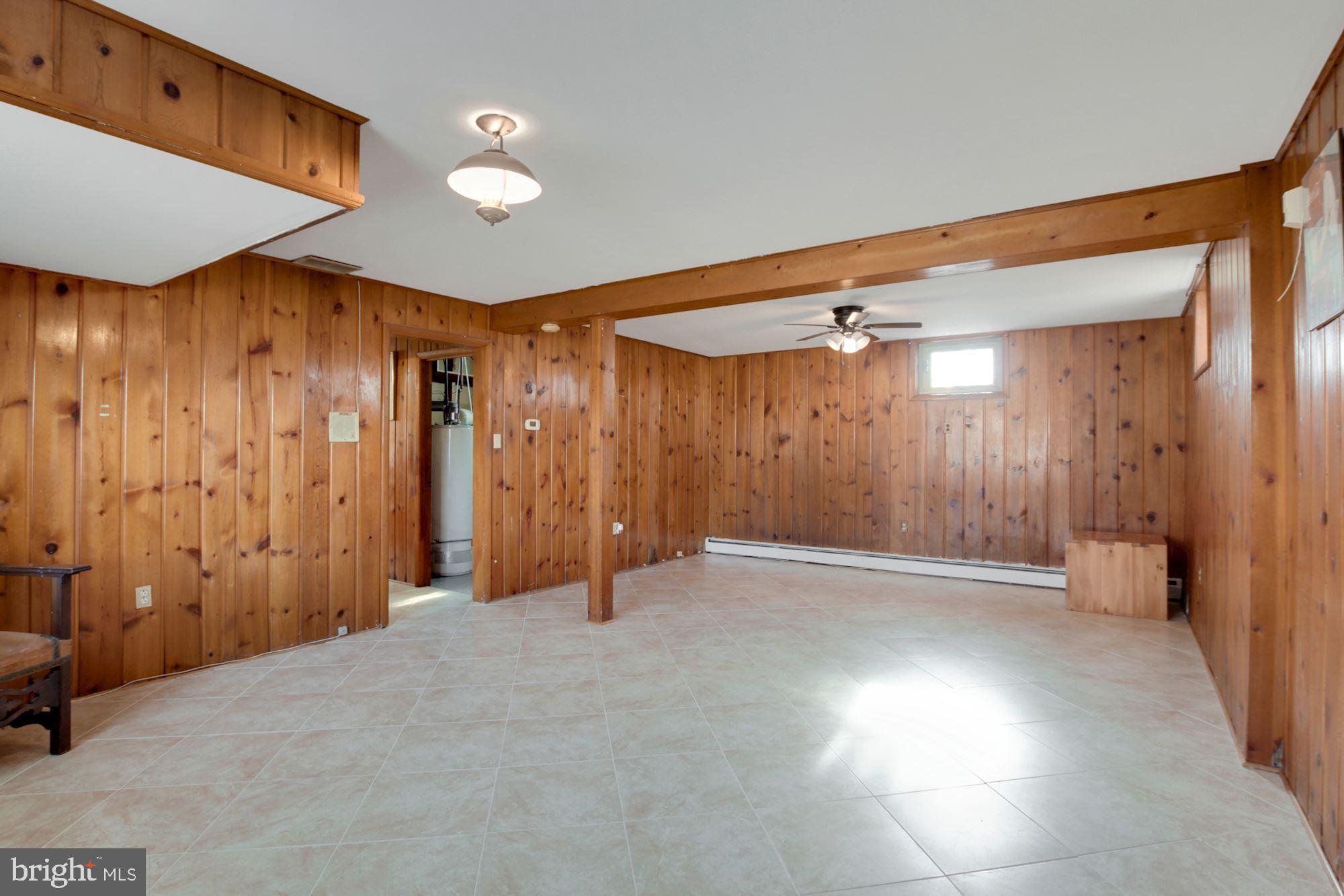 5919 Berwyn Road Berwyn Heights, MD 20740 - Photo 26 of 36 Family room