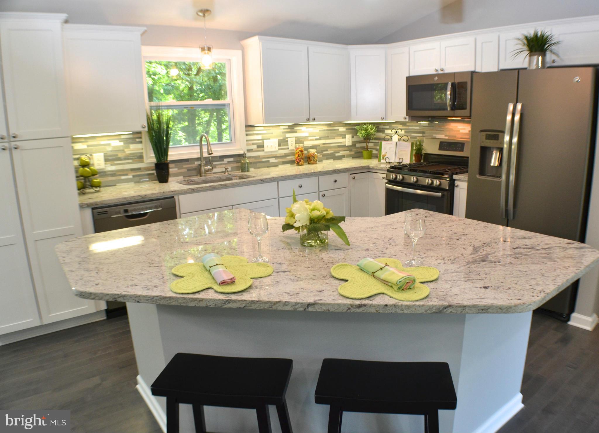 1302 Ava Road Severn, MD 21144 - Photo 8 of 30 Granite Breakfast Bar