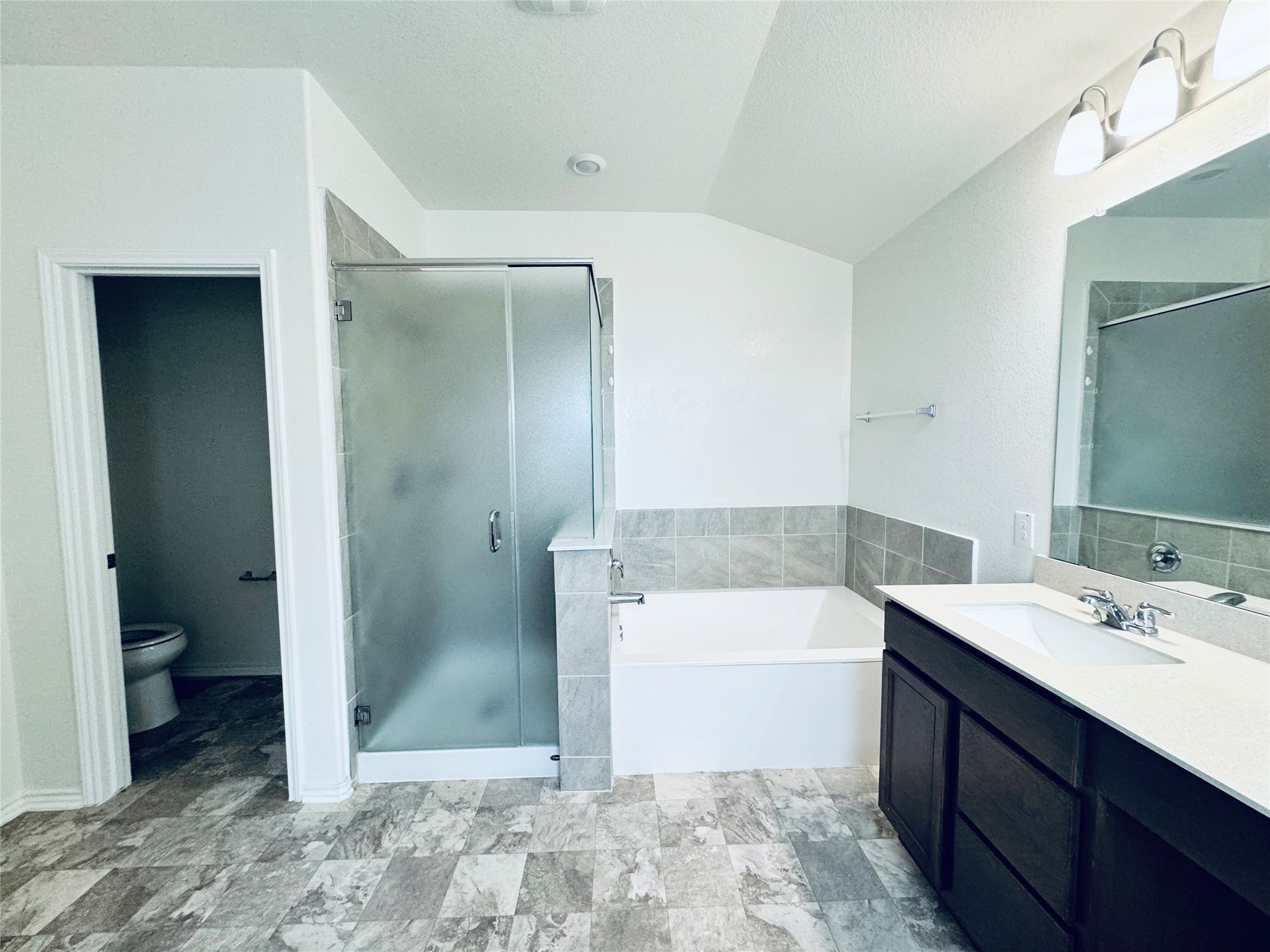 709 Jud Allen Way Leander, TX 78641 - Photo 21 of 29 Primary Bathroom