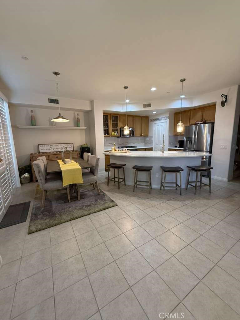 2931 Esperanza Way, Unit B Simi Valley, CA 93063 - Photo 11 of 49 a living room with furniture and a large window