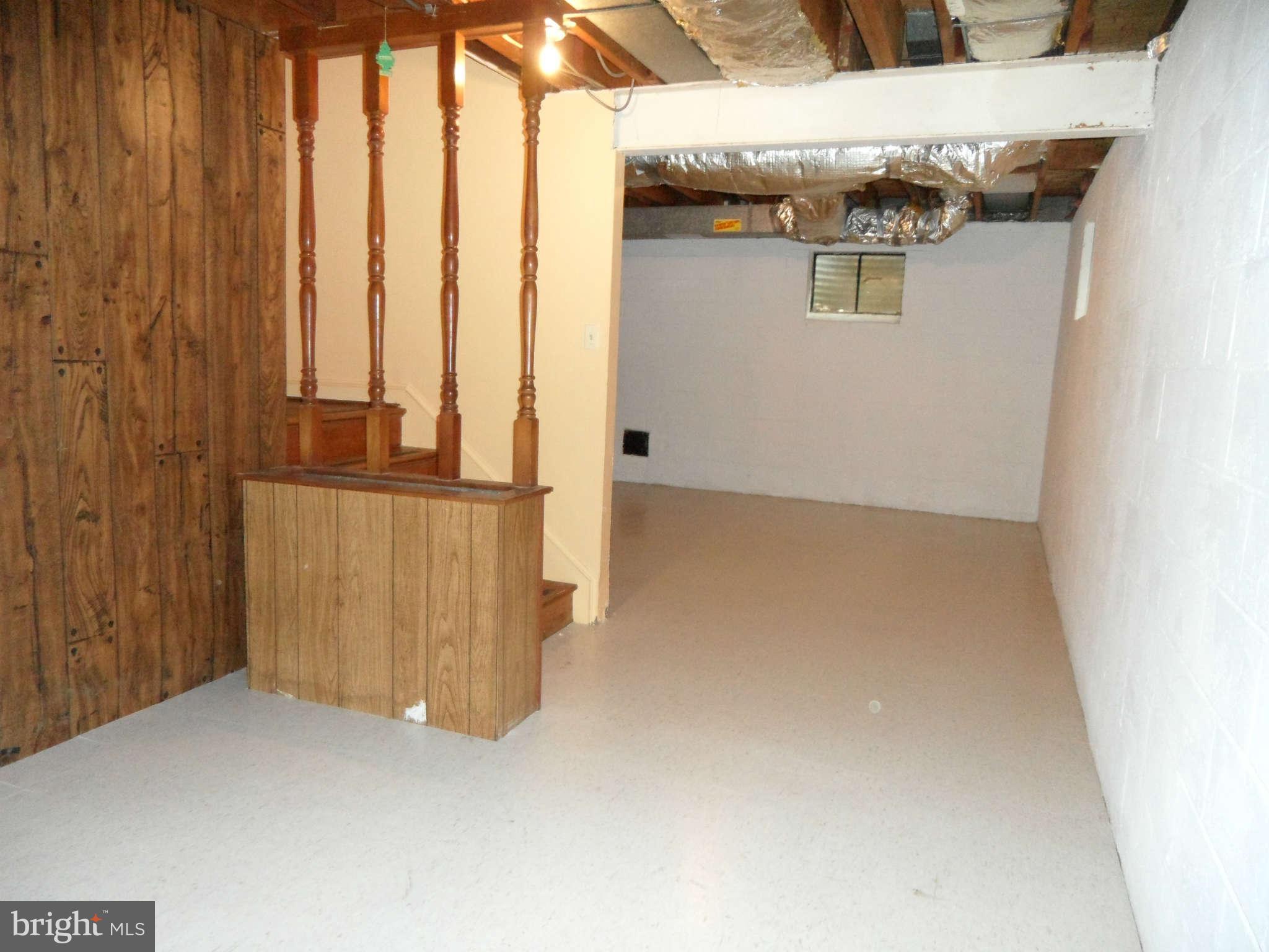 5908 Walhonding Road Bethesda, MD 20816 - Photo 21 of 26 a view of a house with entryway