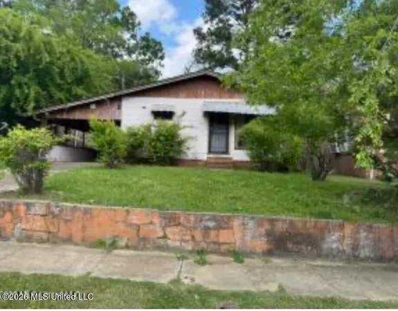 $39,900 | 910 Summit Street, McComb, MS 39648