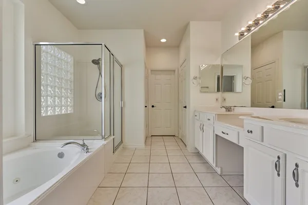 $2,500 | 98 North Country Gate Circle, The Woodlands, TX 77384