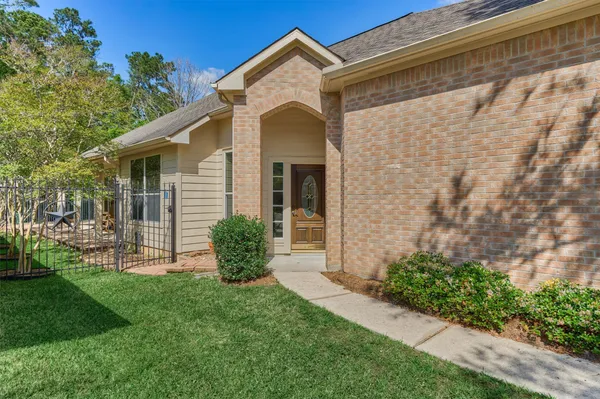 $2,500 | 98 North Country Gate Circle, The Woodlands, TX 77384