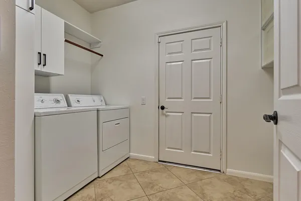 $2,500 | 98 North Country Gate Circle, The Woodlands, TX 77384