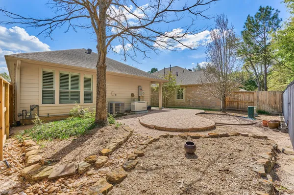 $2,500 | 98 North Country Gate Circle, The Woodlands, TX 77384