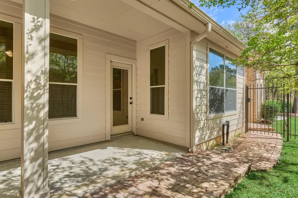$2,500 | 98 North Country Gate Circle, The Woodlands, TX 77384