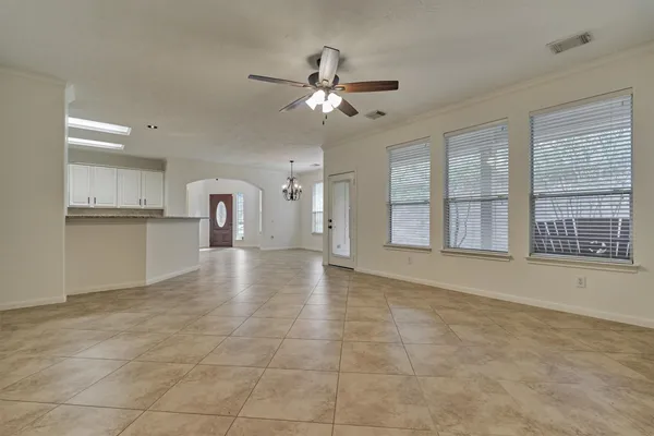 $2,500 | 98 North Country Gate Circle, The Woodlands, TX 77384