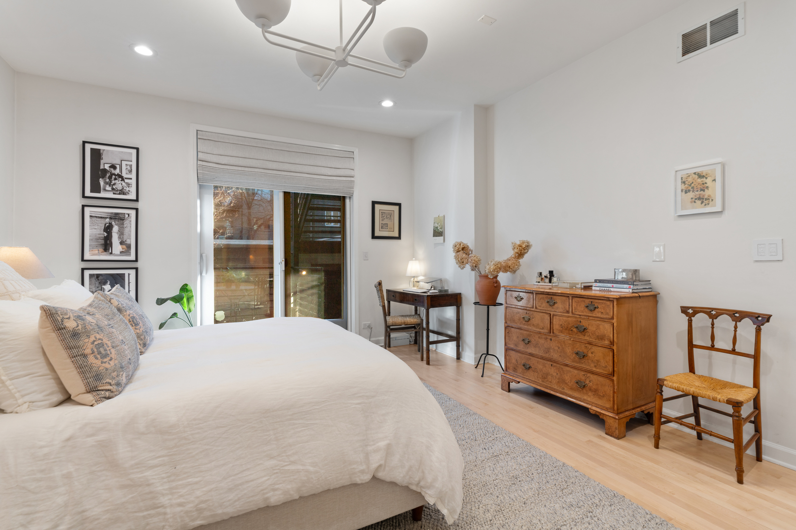 1827 West Iowa Street, Unit 1 Chicago, IL 60622 - Photo 16 of 33