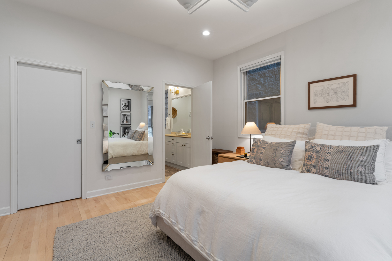 1827 West Iowa Street, Unit 1 Chicago, IL 60622 - Photo 17 of 33