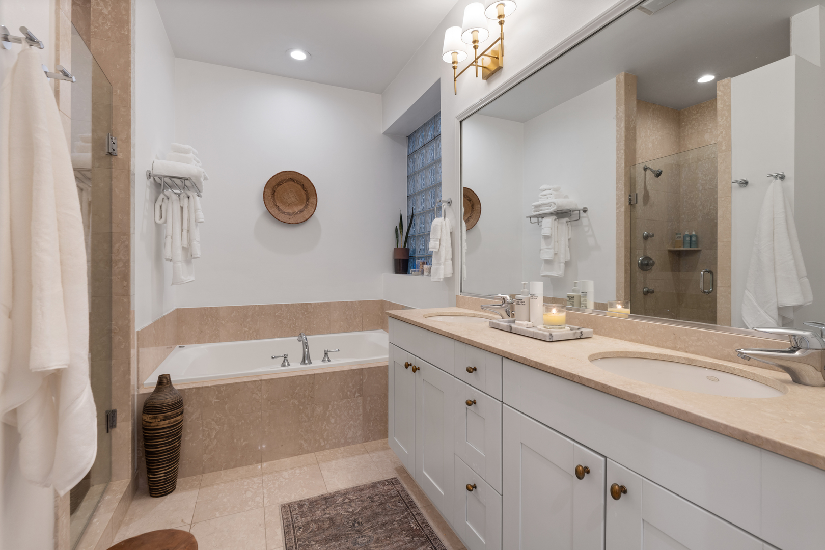 1827 West Iowa Street, Unit 1 Chicago, IL 60622 - Photo 19 of 33