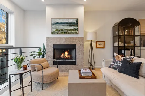 $715,000 | 1827 West Iowa Street, Unit 1, Chicago, IL 60622