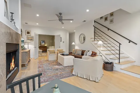 $715,000 | 1827 West Iowa Street, Unit 1, Chicago, IL 60622