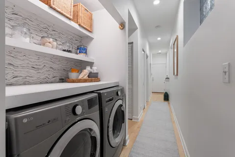 $715,000 | 1827 West Iowa Street, Unit 1, Chicago, IL 60622