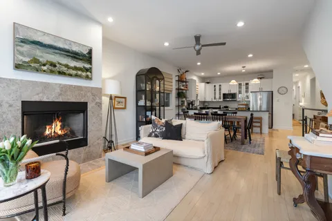 $715,000 | 1827 West Iowa Street, Unit 1, Chicago, IL 60622