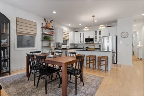 $715,000 | 1827 West Iowa Street, Unit 1, Chicago, IL 60622