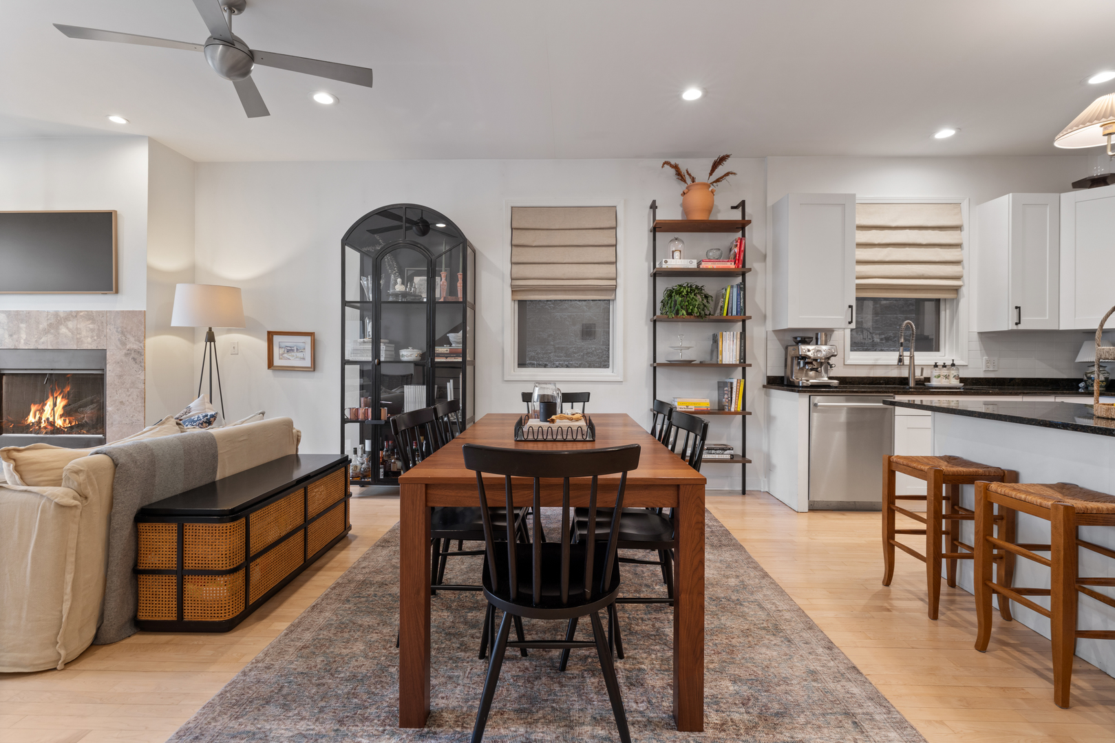 1827 West Iowa Street, Unit 1 Chicago, IL 60622 - Photo 8 of 33