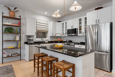 $715,000 | 1827 West Iowa Street, Unit 1, Chicago, IL 60622